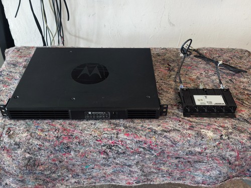 Motorola slr 5500 vhf - vhf, dmr