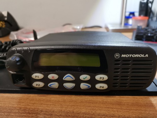 Motorola gm360 radio - ,