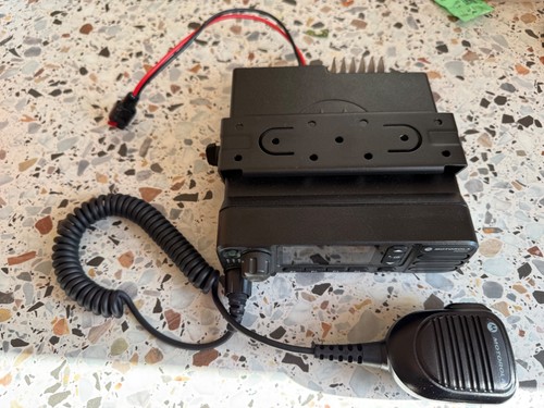 Motorola dm4601e uhf analog - uhf,, +